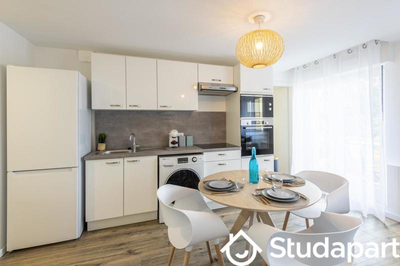 Chambre - 9 m² - 1 pièce