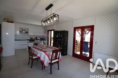 Maison - 121 m² - 5 pièces