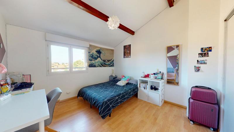 Maison - 202 m² - 7 pièces