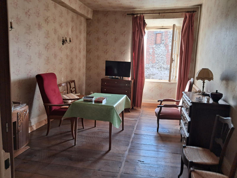 Maison - 210 m² - 8 pièces