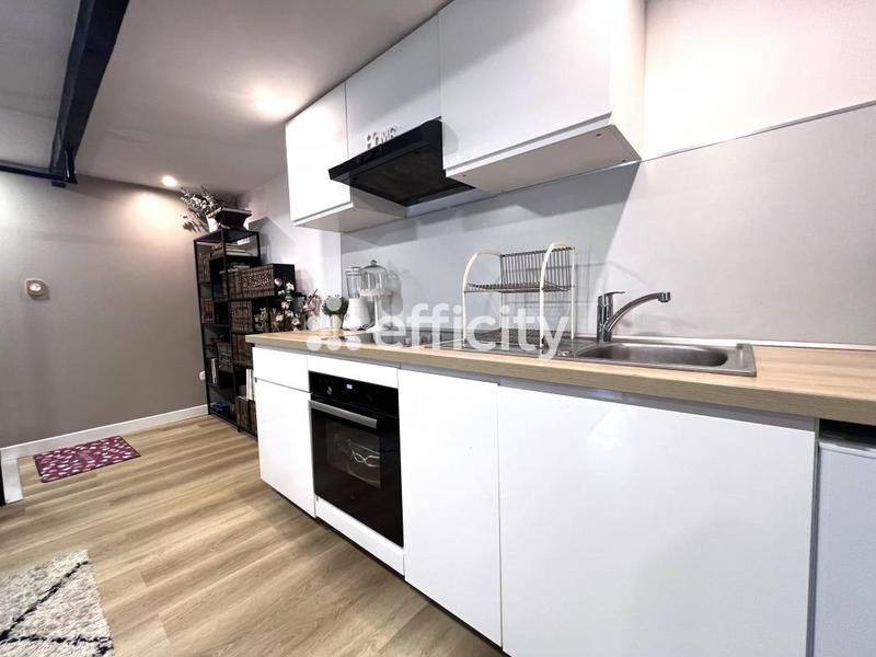 Maison - 186 m² - 7 pièces