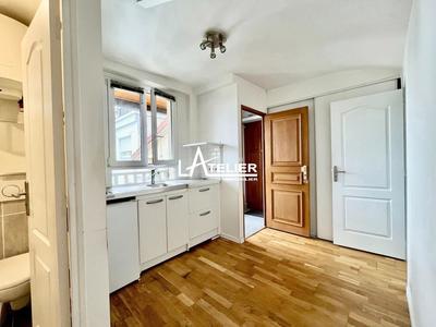 Studio - 12 m² - 1 pièce