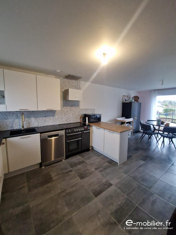 Maison - 90 m² - 4 pièces