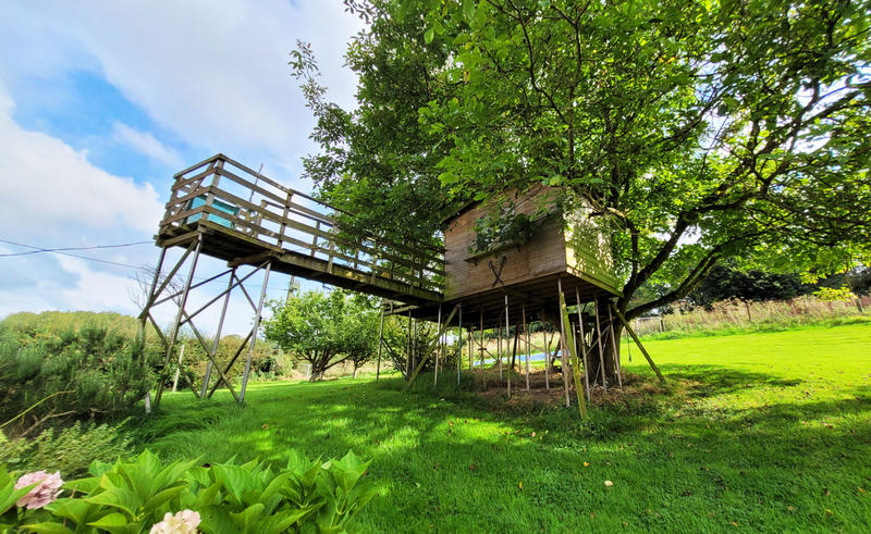 Maison - 376 m² - 15 pièces