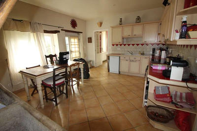 Maison - 280 m² - 11 pièces