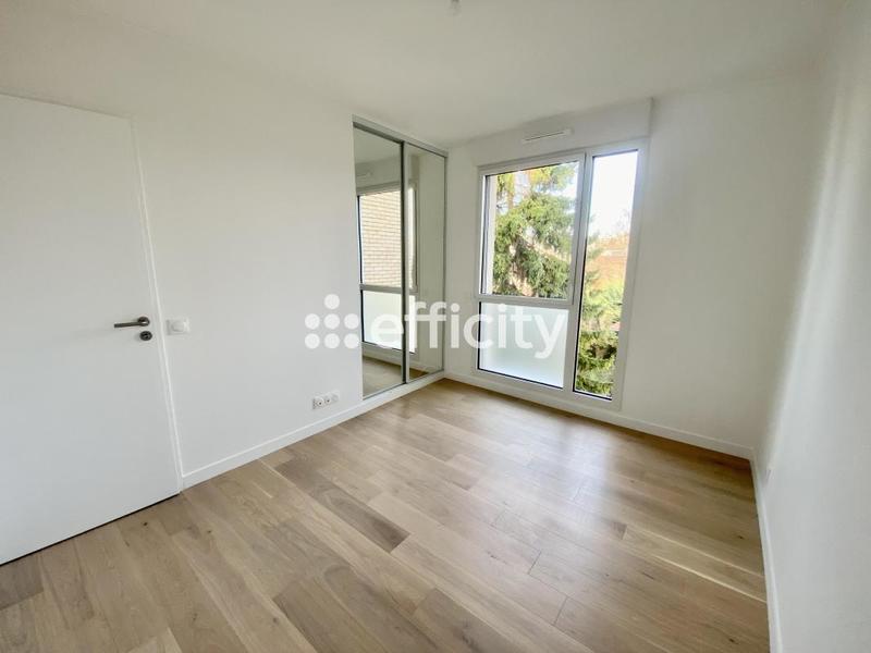 Appartement - 98 m² - 6 pièces