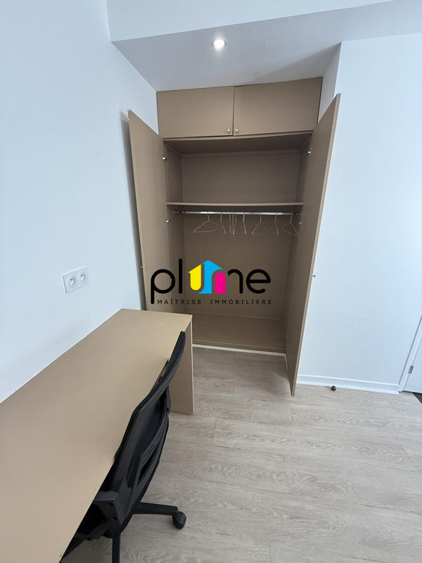 Appartement - 238 m² - 11 pièces