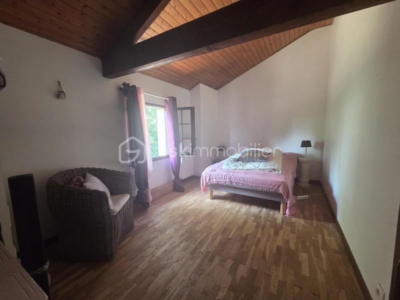 Maison - 277 m² - 6 pièces