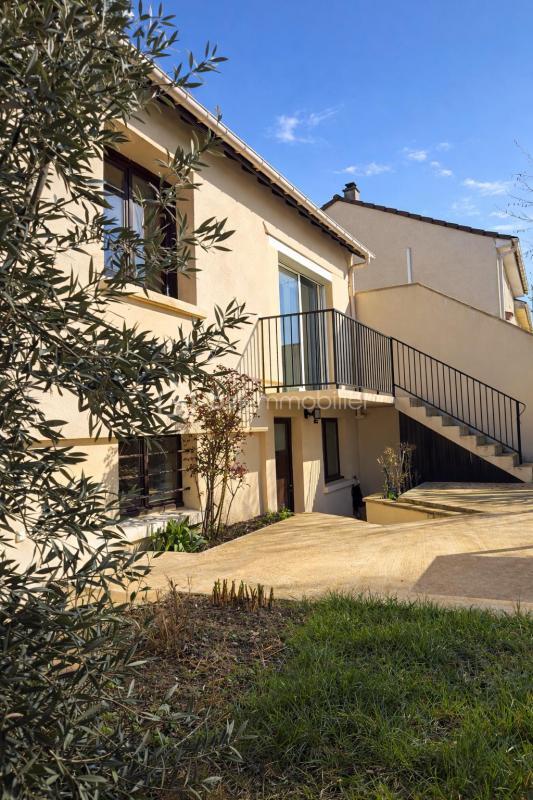 Maison - 139 m² - 8 pièces