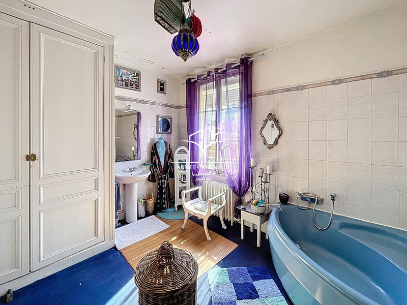 Maison - 110 m² - 7 pièces