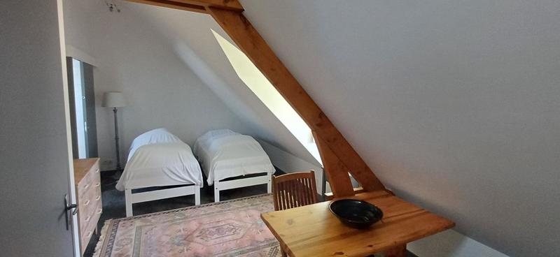 Maison - 260 m² - 6 pièces