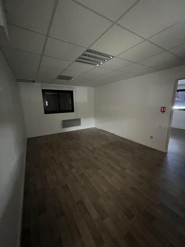 Local d'activités - 960 m² - 6 pièces