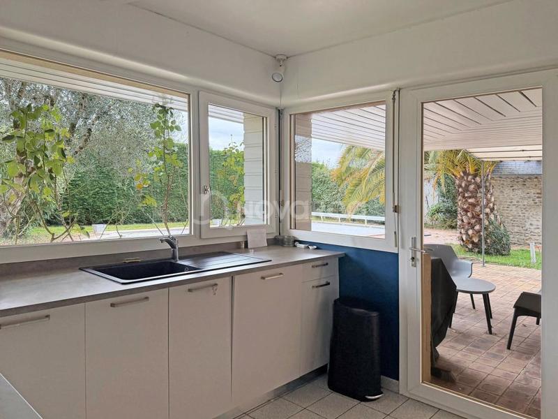 Maison - 236 m² - 7 pièces