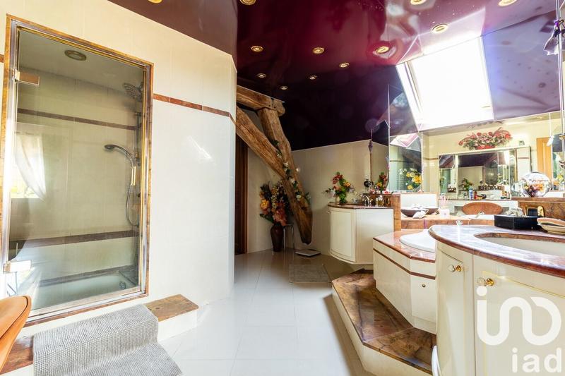 Maison - 655 m² - 14 pièces