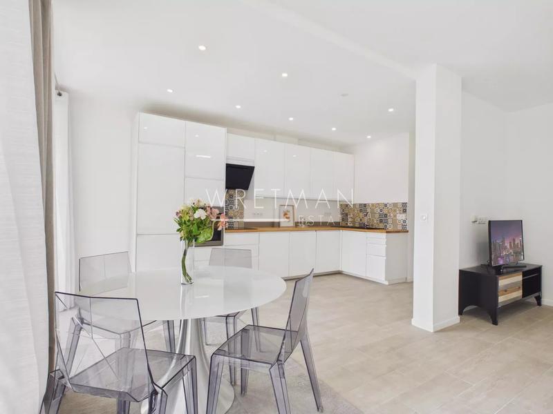 Appartement - 82 m² - 3 pièces