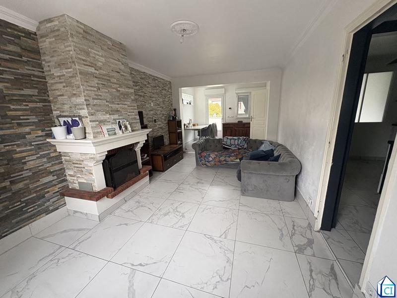 Maison traditionnelle - 88 m² - 4 pièces