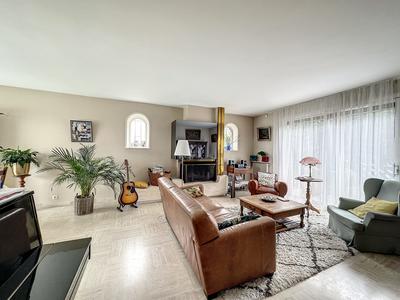 Maison - 190 m² - 7 pièces