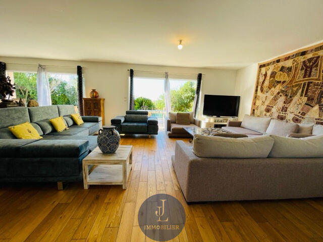 Villa - 166 m² - 5 pièces