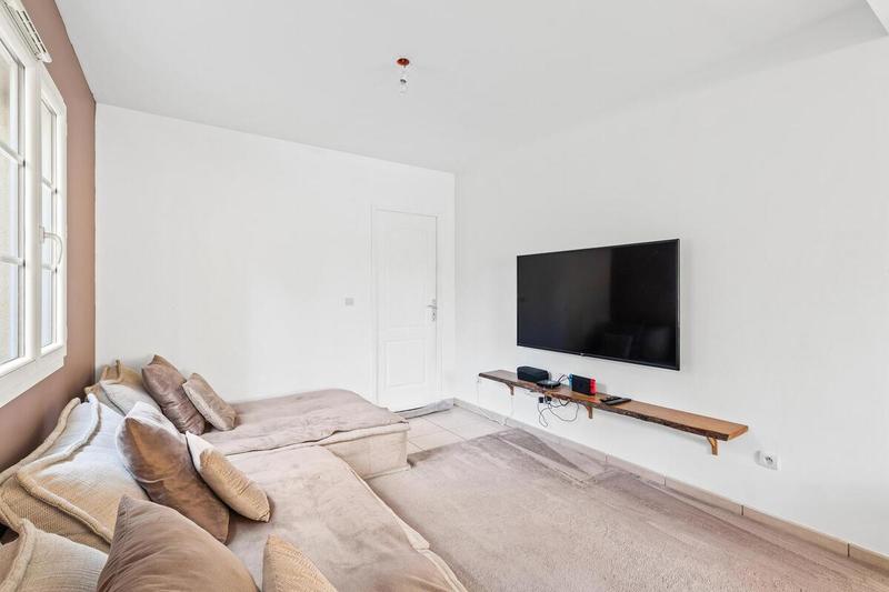 Maison - 140 m² - 6 pièces