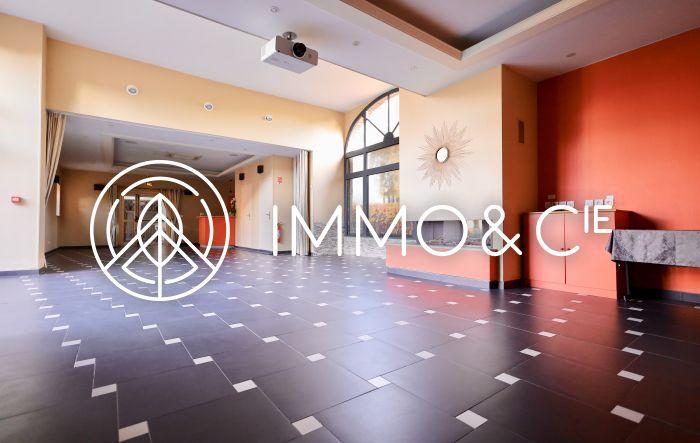 Maison - 570 m² - 17 pièces