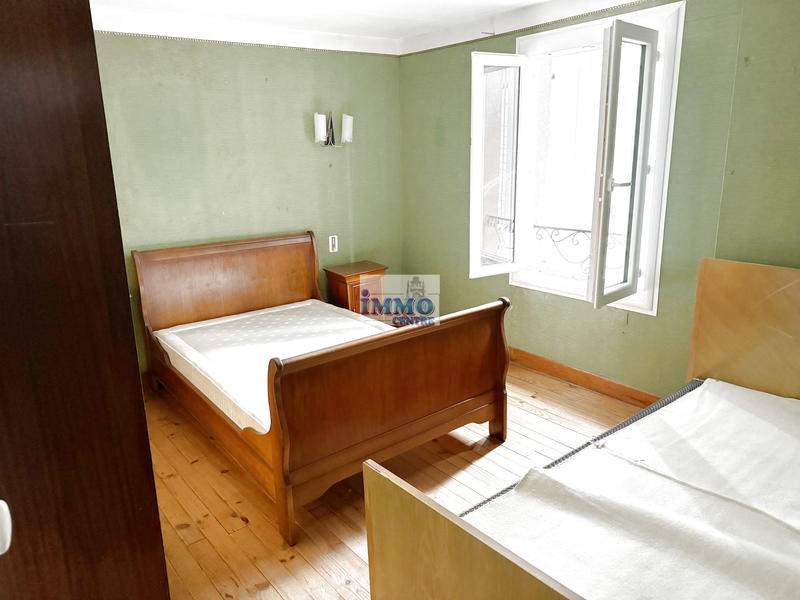 Maison - 91 m² - 7 pièces