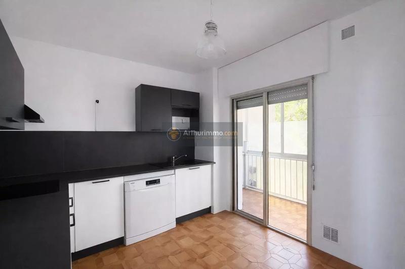 Appartement - 84 m² - 4 pièces