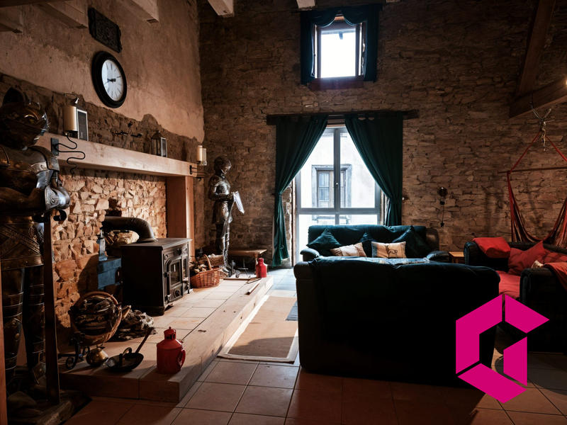 Maison - 140 m² - 4 pièces