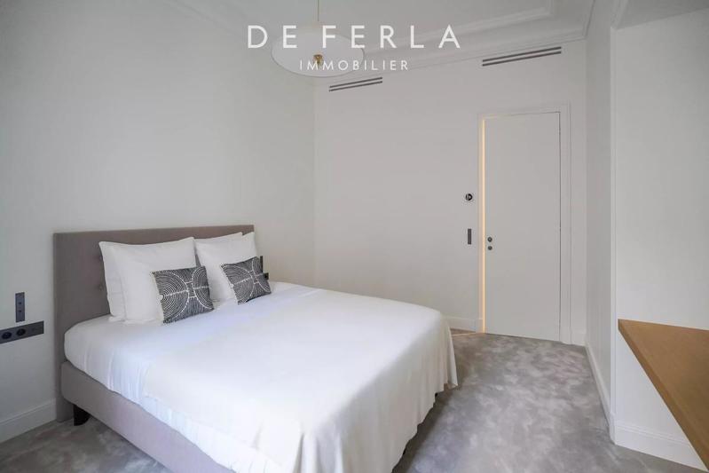 Appartement - 225 m² - 5 pièces