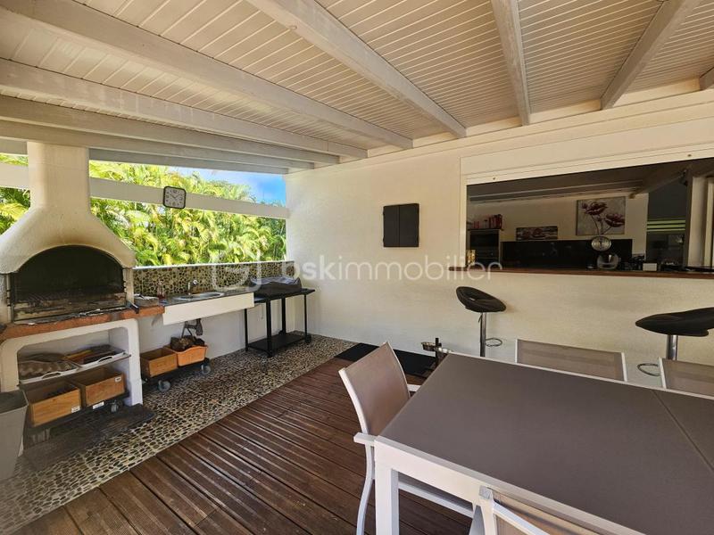 Maison - 177 m² - 7 pièces