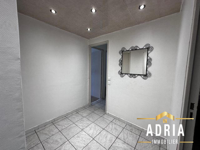Appartement - 95 m² - 5 pièces