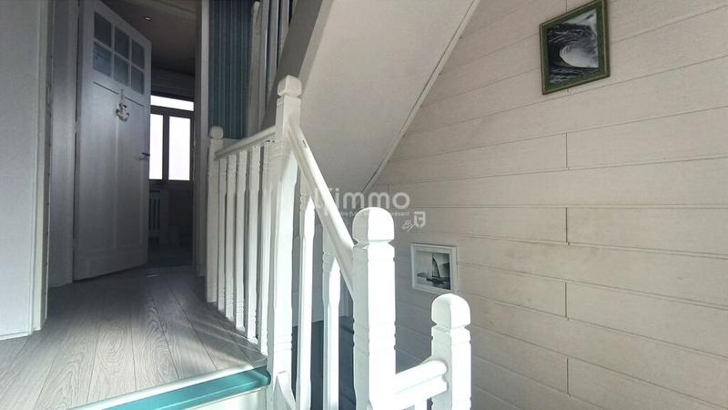 Maison - 130 m² - 8 pièces