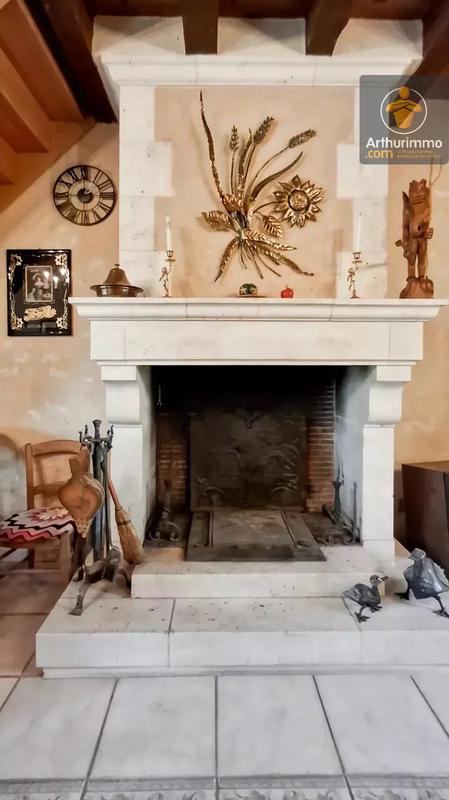 Maison - 223 m² - 9 pièces