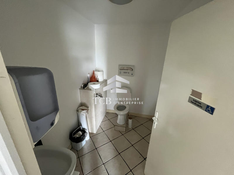 Local d'activités - 780 m²