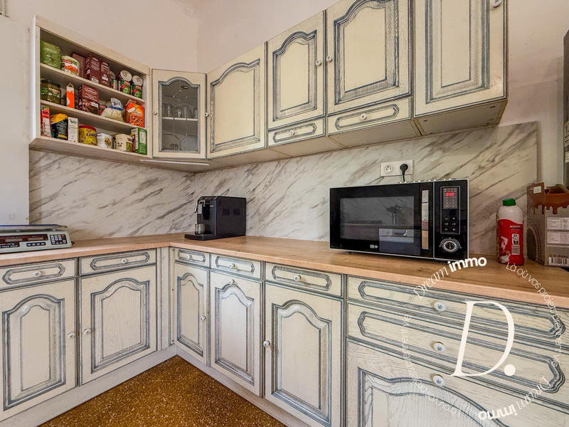 Maison - 204 m² - 8 pièces