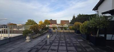 Maison - 210 m² - 7 pièces