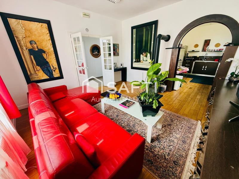 Maison - 202 m² - 7 pièces