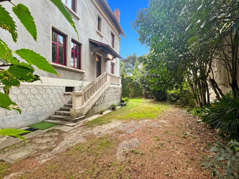 Maison - 170 m² - 6 pièces