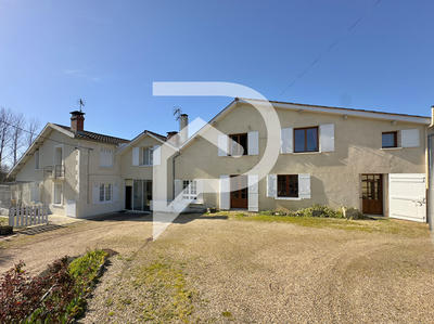 Maison - 225 m² - 9 pièces