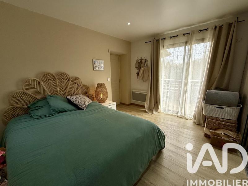 Maison - 216 m² - 8 pièces