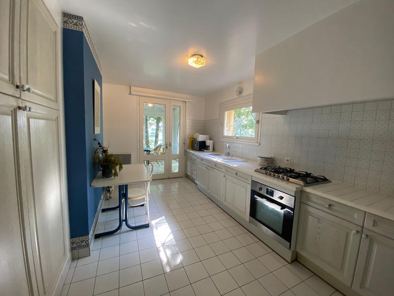 Maison - 216 m² - 7 pièces