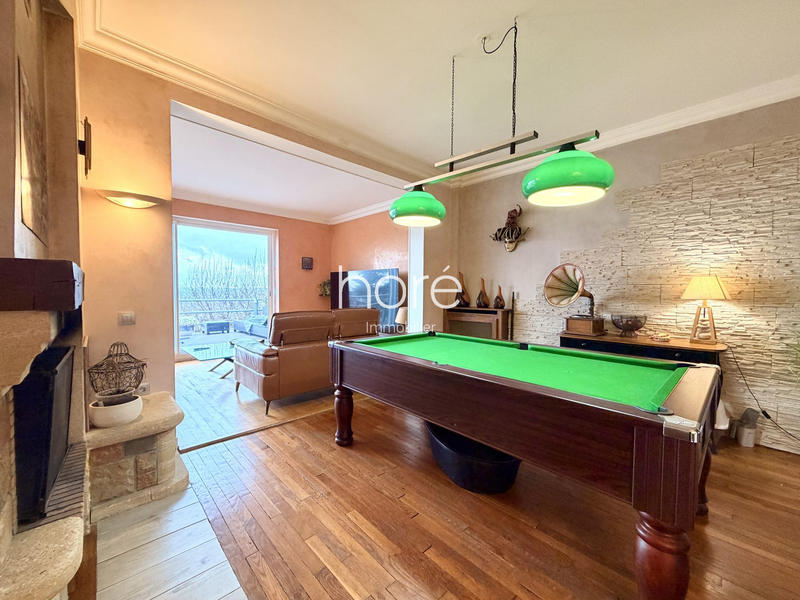 Maison - 178 m² - 9 pièces