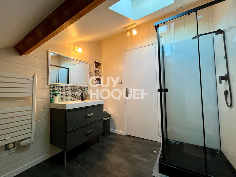 Appartement - 165 m² - 6 pièces