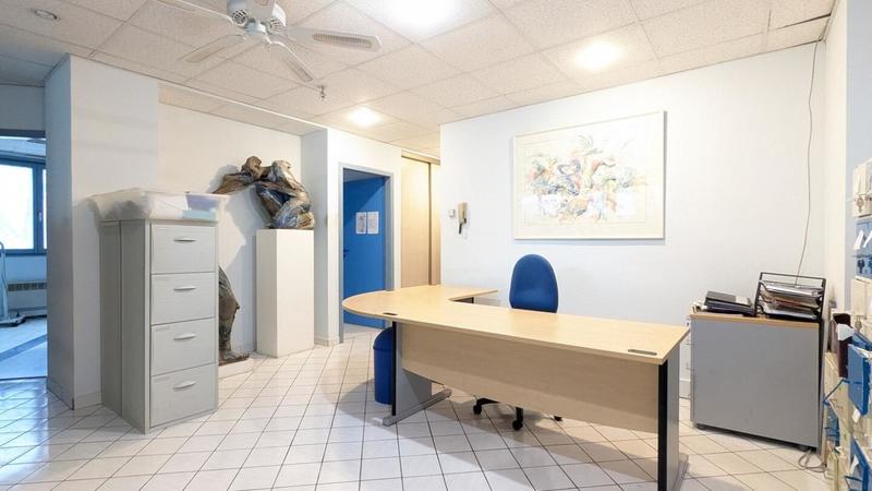 Bureau - 113 m² - 4 pièces