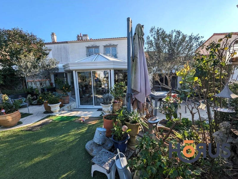 Viager - Maison traditionnelle - 170 m² - 5 pièces