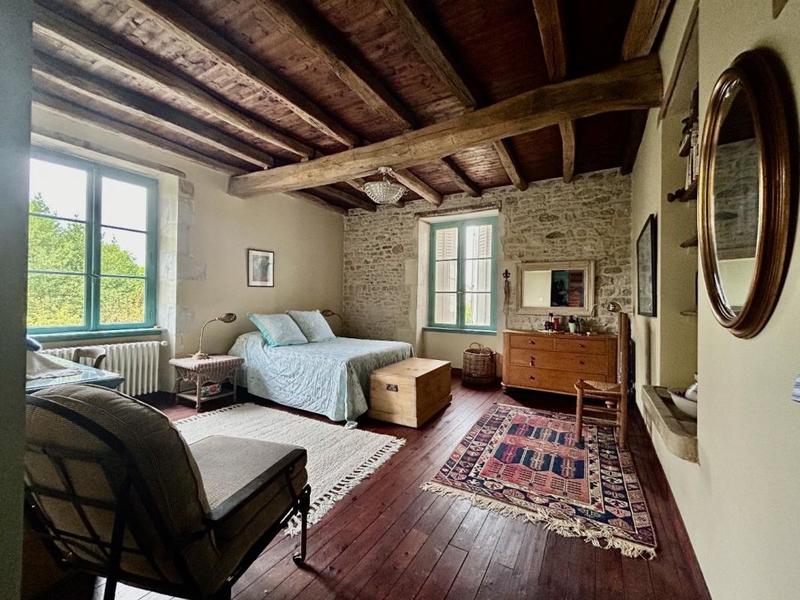 Maison - 204 m² - 9 pièces