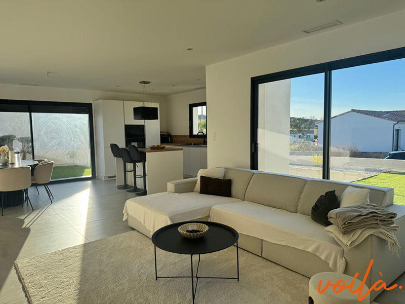 Maison - 102 m² - 4 pièces