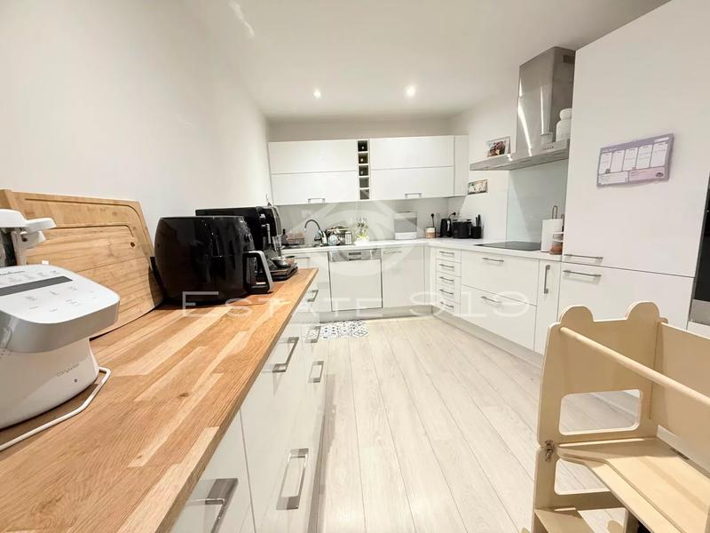 Appartement - 125 m² - 3 pièces