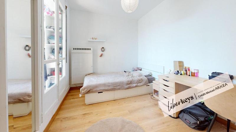 Appartement - 80 m² - 4 pièces