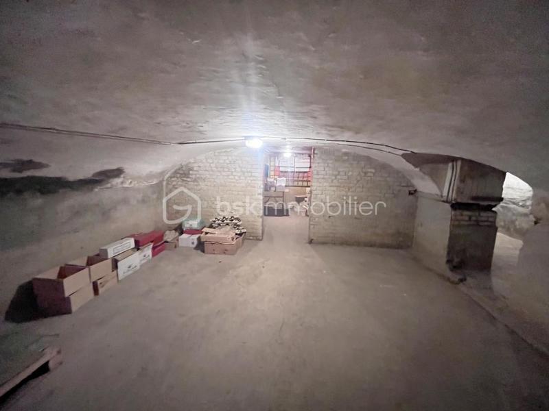 Demeure - 324 m² - 11 pièces