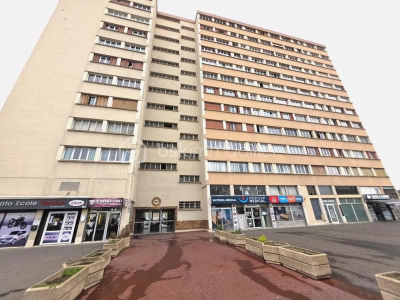 Appartement - 79 m² - 4 pièces